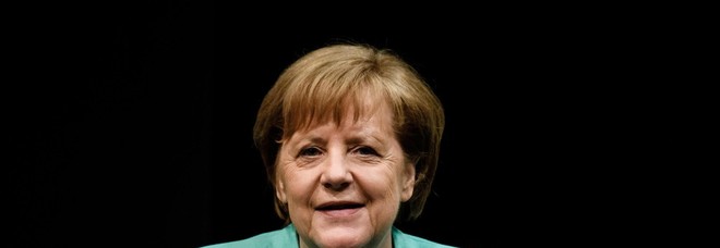 Oettinger, Merkel giochi un ruolo chiave in Ue Oettinger, Merkel giochi un ruolo chiave in Ue