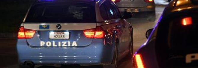 Roma, trans trovata morta sotto un materasso sulle sponde del Tevere Roma, trans trovata morta sotto un materasso sulle sponde del Tevere