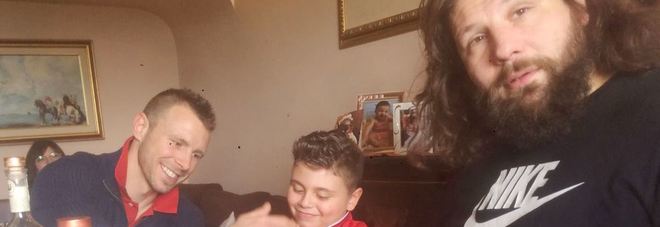 Castrogiovanni e Picone, campioni dal cuore d'oro: visita a sorpresa dal bambino appena operato