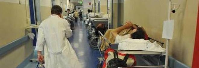 Musulmana non vuole uomini in stanza in ospedale: Musulmana non vuole uomini in stanza in ospedale: