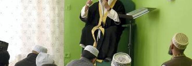 Accordo con il Comune: islamici in preghiera al Palaplip fino a giugno Accordo con il Comune: islamici in preghiera al Palaplip fino a giugno