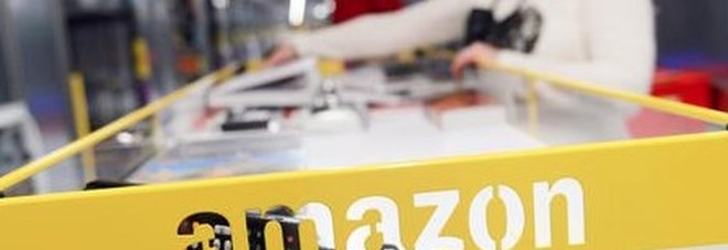 Amazon e l'assistente vocale Alexa. «I dipendenti ascoltano le registrazioni vocali dei clienti»