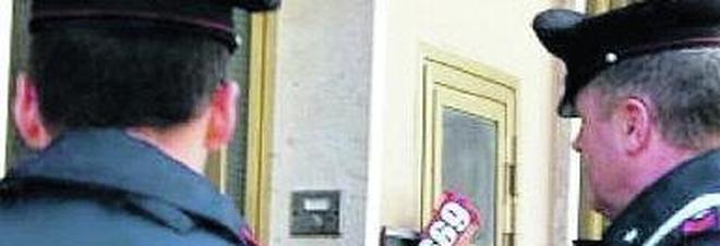 Difende il fidanzato violento e finisce denunciata anche lei Difende il fidanzato violento e finisce denunciata anche lei