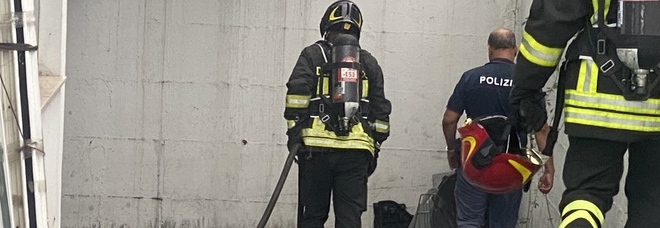 Incendio in casa di riposo, morto un anziano: «Le fiamme forse causate da un caricabatteria»