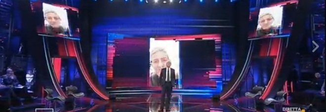 Giletti torna in tv, dal saluto di Fiorello alle baby pensioni. In studio l'ex fidanzata e l'avvocato di Ruby Giletti torna in tv, dal saluto di Fiorello alle baby pensioni. In studio l'ex fidanzata e l'avvocato di Ruby