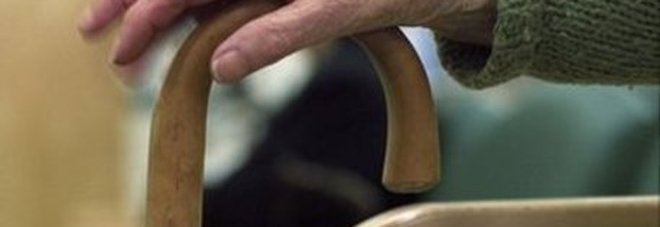 Coronavirus, anziana raggirata: «Dobbiamo disinfettare le banconote». E le rubano 500 euro