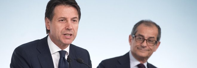 Manovra: stop all'Iva, sgravi fiscali ridotti e via gli 80 euro. Quota 100 con gradualità Manovra: stop all'Iva, sgravi fiscali ridotti e via gli 80 euro. Quota 100 con gradualità