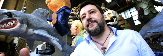 Coronavirus e scuole chiuse, la proposta di Salvini: «Prolungare l'anno scolastico oltre giugno»