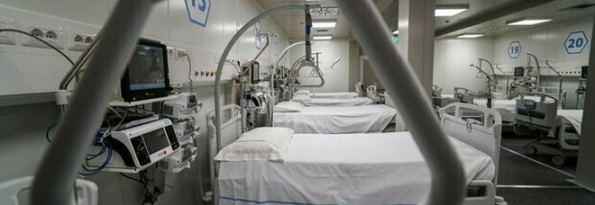 Campania, maxi-appalto da 18 milioni per ospedali Covid: indagati consigliere e manager