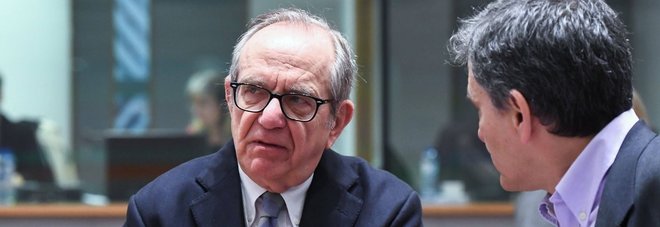 Padoan: «Per la Commissione Ue l'Italia è un elemento di incertezza» Padoan: «Per la Commissione Ue l'Italia è un elemento di incertezza»