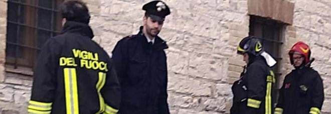 Bambina di 10 anni muore intossicata dal monossido di carbonio, ricoverati il fratello e la madre Bambina di 10 anni muore intossicata dal monossido di carbonio, ricoverati il fratello e la madre