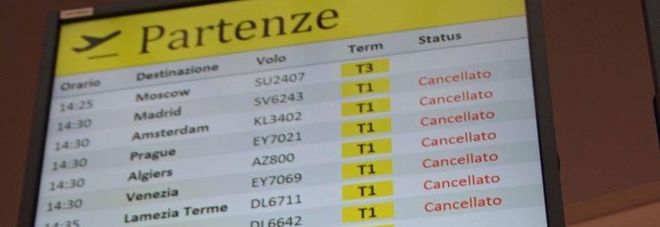 Sciopero dei controllori di volo: oggi Alitalia cancella 137 voli Ecco quali