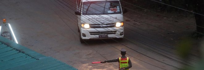 Thailandia, i ragazzi usciti dalla grotta in isolamento in ospedale Thailandia, i ragazzi usciti dalla grotta in isolamento in ospedale