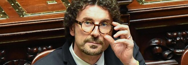 Tav, Toninelli: l'opera va ridiscussa, contratto di governo chiaro Tav, Toninelli: l'opera va ridiscussa, contratto di governo chiaro