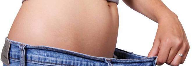 Mangiare lentamente e niente snack dopo cena: i segreti su come dimagrire in una ricerca giapponese Mangiare lentamente e niente snack dopo cena: i segreti su come dimagrire in una ricerca giapponese