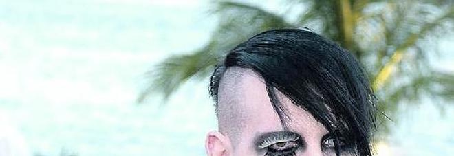 Marilyn Manson in tv da Bonolis Proteste e appelli contro Music Marilyn Manson in tv da Bonolis Proteste e appelli contro Music
