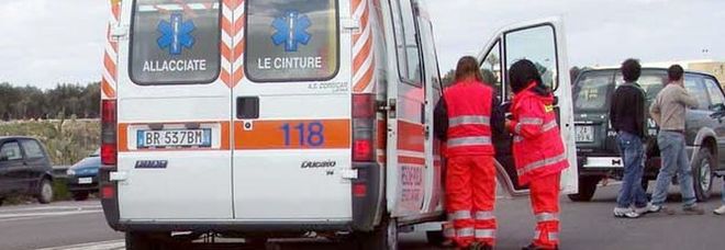 Scontro sulla provinciale, 55enne muore schiacciato tra due camion Scontro sulla provinciale, 55enne muore schiacciato tra due camion