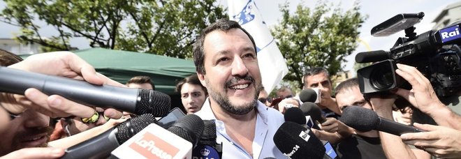 Lega-M5S, accordo chiuso: domani al Colle. Conte verso Palazzo Chigi, Di Maio al Lavoro Lega-M5S, accordo chiuso: domani al Colle. Conte verso Palazzo Chigi, Di Maio al Lavoro