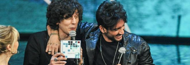 Sanremo, un giornalista a Striscia: Sanremo, un giornalista a Striscia: