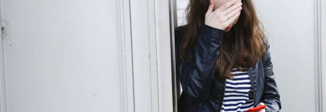 Picchiata e minacciata
a scuola: «Mia figlia
vittima di bullismo»