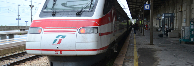 Perdono tempo anche
le Frecce: il treno
per Roma è un incubo