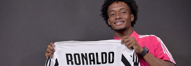 Cuadrado cede la 7 a Cristiano Ronaldo e lancia un referendum per il nuovo numero di maglia