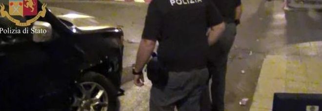 Suv pirata travolge cuginetti
di 11 e 12 anni: uno è morto
l'altro ha perso le gambe