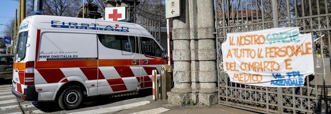 Coronavirus, Galli: «Le attuali misure per il contenimento non bastano ancora»