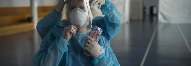Coronavirus, l'infermiere: «I contagiati arrivano in ospedale ansimando, come se avessero corso»