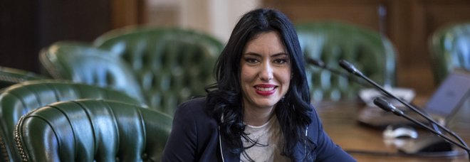Coronavirus. Azzolina, ministra all'attacco: «Scuola, basta fake news sui social. Lezioni perse? Le faremo online»
