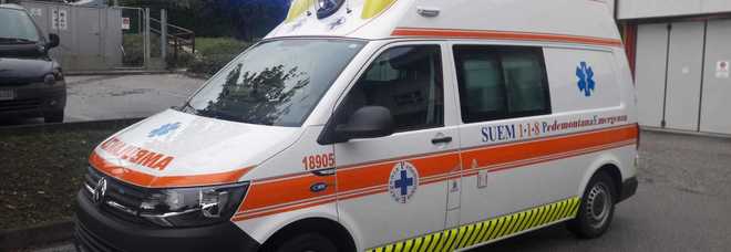 Doglie improvvise, corsa in ospedale: il terzo figlio nasce in ambulanza