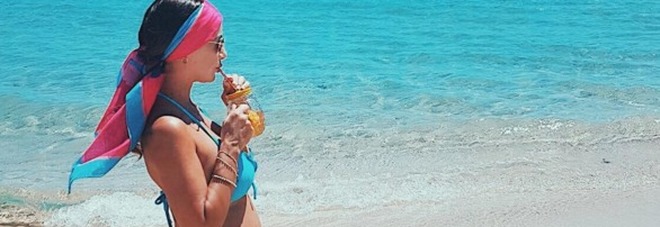 Melita Toniolo incinta al sesto mese Melita Toniolo incinta al sesto mese