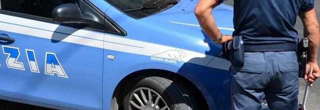 Auto investe due ragazzi
in bici sulla Pontina
un morto e un ferito grave