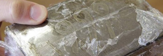 Spaccio di droga, una piaga senza fine: altre due persone nei guai Spaccio di droga, una piaga senza fine: altre due persone nei guai