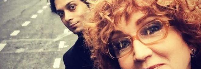 Fiorella Mannoia, il primo selfie con il fidanzato più giovane di 26 anni Fiorella Mannoia, il primo selfie con il fidanzato più giovane di 26 anni