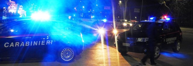 Giovane cade dal terrazzo di una palazzina: morto sul colpo. Era senza documenti