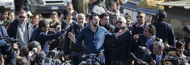 Salvini: faremo censimento dei rom ma quelli italiani dobbiamo tenerceli. La replica: «È illegale». Il Pd insorge Salvini: faremo censimento dei rom ma quelli italiani dobbiamo tenerceli. La replica: «È illegale». Il Pd insorge