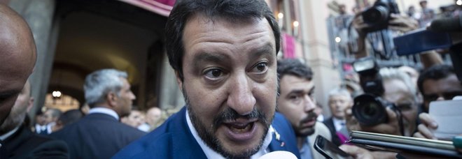 Migranti, intesa con Berlino sui respingimenti, manca solo la firma di Salvini: «Sì se è a tasso zero» Migranti, intesa con Berlino sui respingimenti, manca solo la firma di Salvini: «Sì se è a tasso zero»