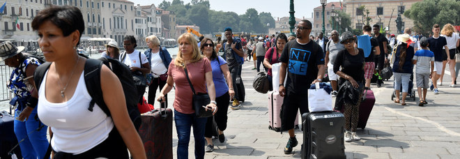 Roma, effetto Airbnb sul turismo: oltre 1,4 miliardi di fatturato Roma, effetto Airbnb sul turismo: oltre 1,4 miliardi di fatturato