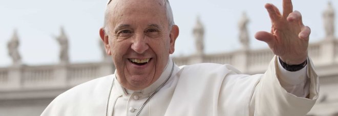 Papa Francesco benedice la nazionale di calcio femminile del Vaticano, a fine maggio il debutto