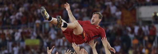 Totti: «Nuove emozioni, vivrò un derby da un'altra prospettiva. Sarà una festa»