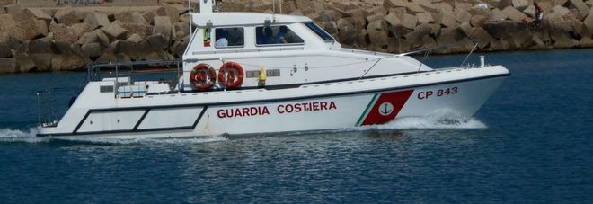 La Capitaneria di porto
sequestra 80 chili di vongole
Multate le imbarcazioni