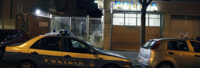 Roma, picchia per anni e taglia un dito alla nonna: arrestato 23enne Roma, picchia per anni e taglia un dito alla nonna: arrestato 23enne