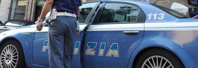 L'ex amante la minaccia
e le imbratta l'auto:
espulso dalla città