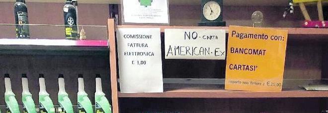 Vuoi avere la fattura elettronica? Allora paghi un euro al benzinaio Vuoi avere la fattura elettronica? Allora paghi un euro al benzinaio