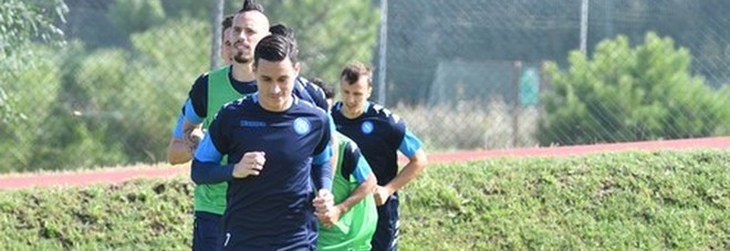 Napoli, Sarri al gran completo:
Chiriches recuperato in extremis