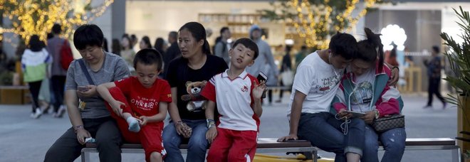 Huawei perde Google, Usa contro Cina: è "guerra" tecnologica. Cosa succede adesso /Video Gli smartphone già venduti per ora sono salvi Huawei perde Google, Usa contro Cina: è "guerra" tecnologica. Cosa succede adesso /Video Gli smartphone già venduti per ora sono salvi