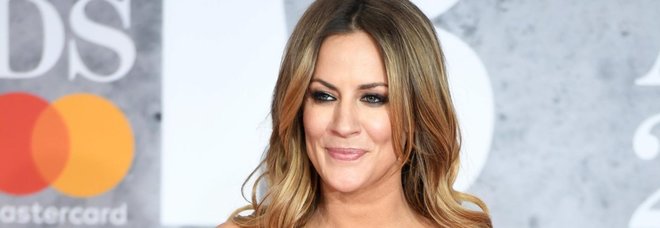 Caroline Flack, star della tv inglese, trovata morta nella sua casa. «Si è suicidata». Ex del cantante Styles e del principe Harry