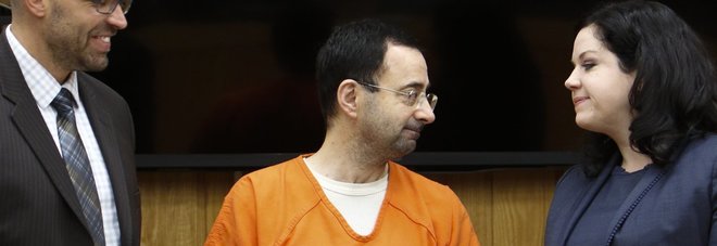 Molestie, ex medico ginnaste Usa condannato a 60 anni