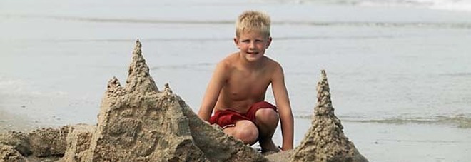 Bambini in vacanza, i farmaci da mettere nella valigia: ecco quelli da non dimenticare